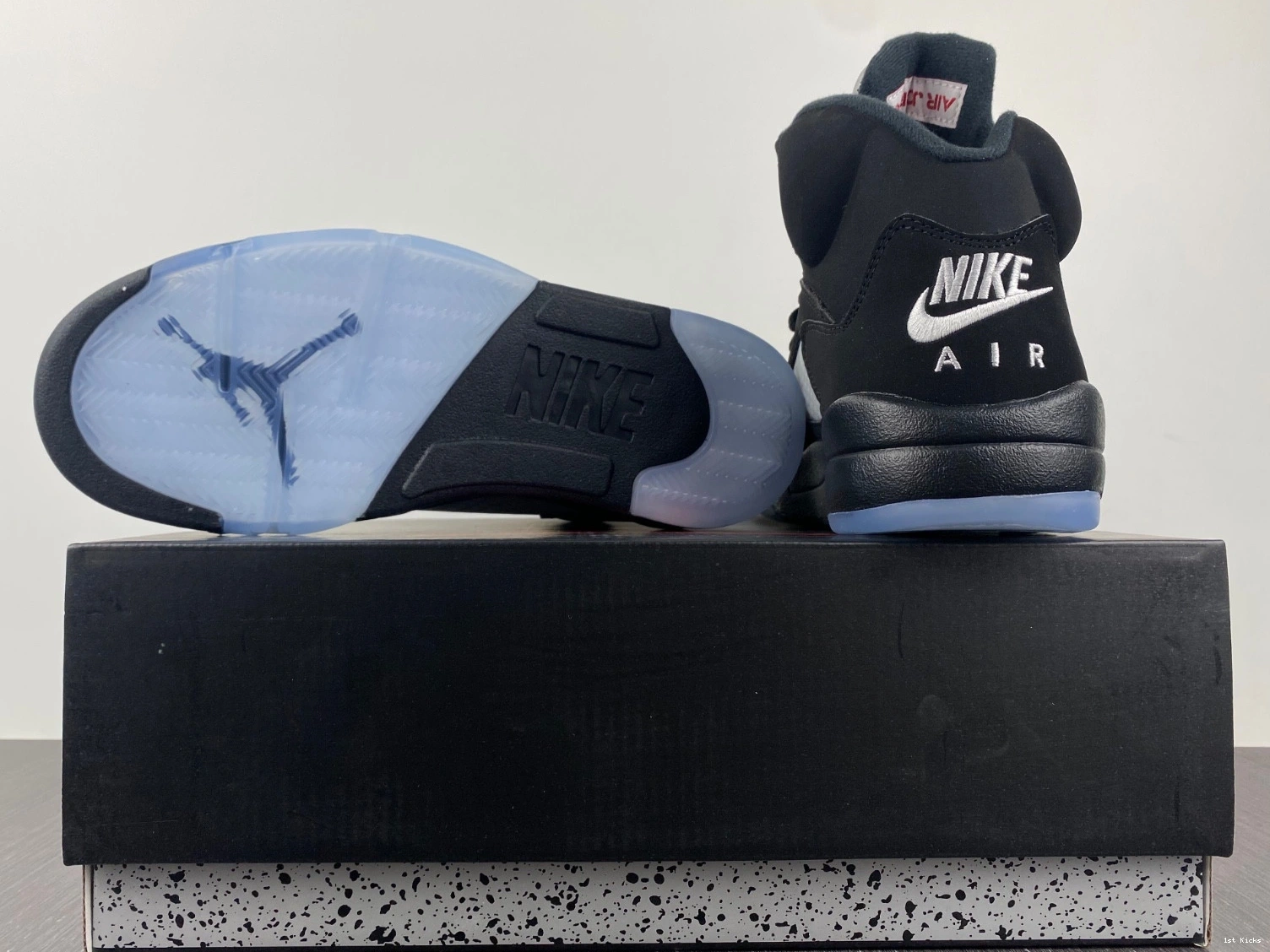 Jordan Retro Metallic (2016) - Black 845035-003 5 0124